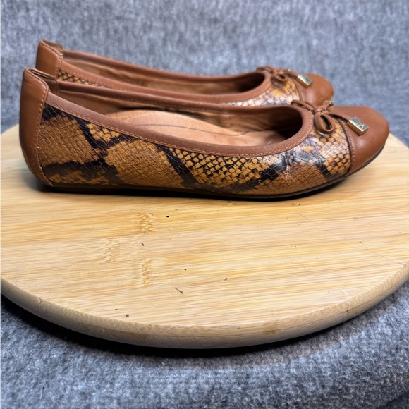 ViONIC Minna Boa Leather Ballet‎ Flats Reptile Sz 6.5 - Picture 2 of 9